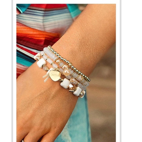 4pc‎ Bohemian Beading Heart Bracelet - Picture 1 of 1